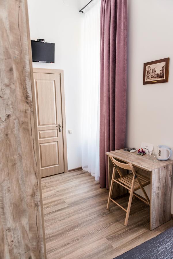 Mini Hotel Freedom Mercurius Lviv Dış mekan fotoğraf