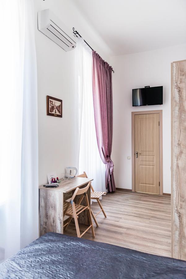 Mini Hotel Freedom Mercurius Lviv Dış mekan fotoğraf