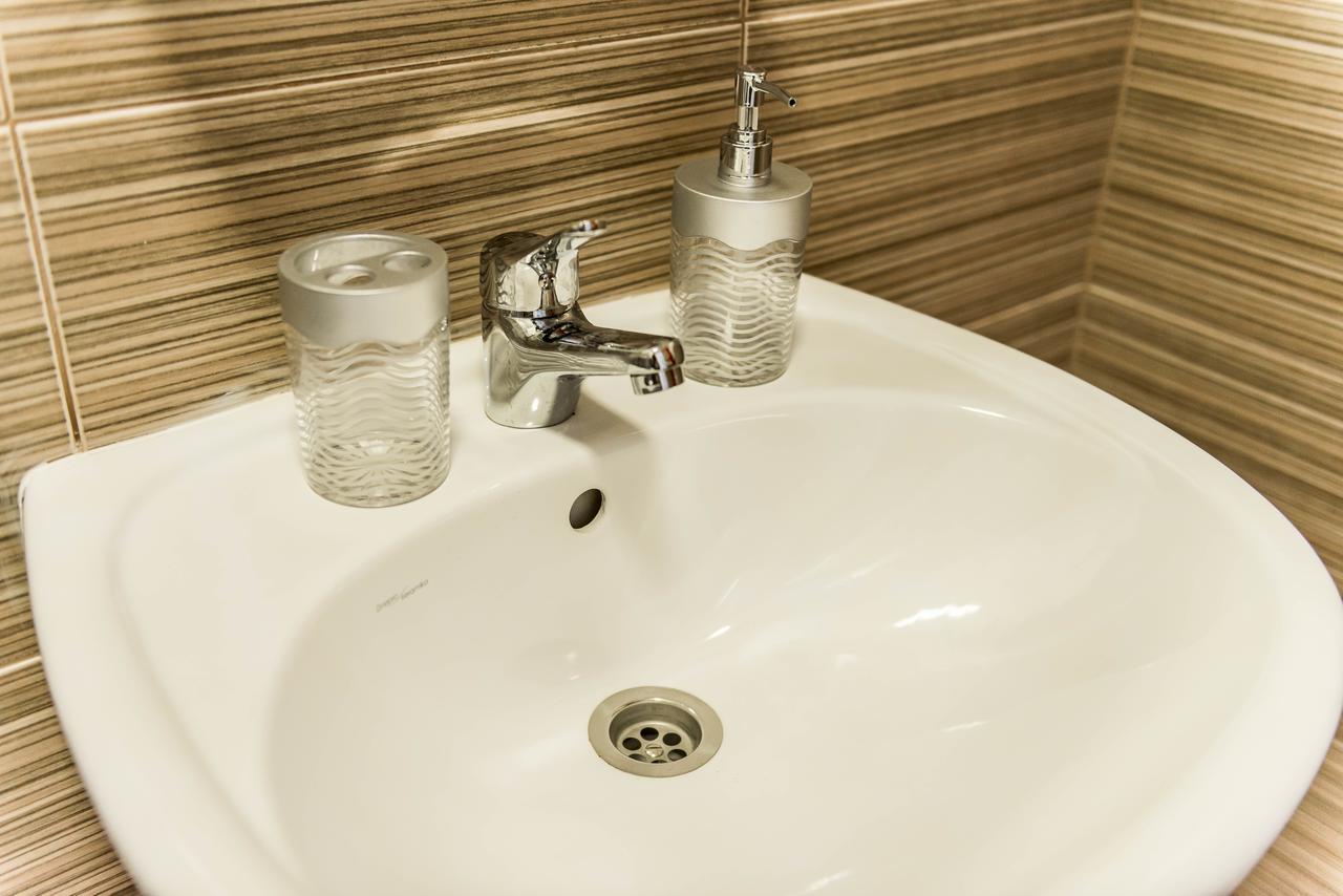 Mini Hotel Freedom Mercurius Lviv Dış mekan fotoğraf